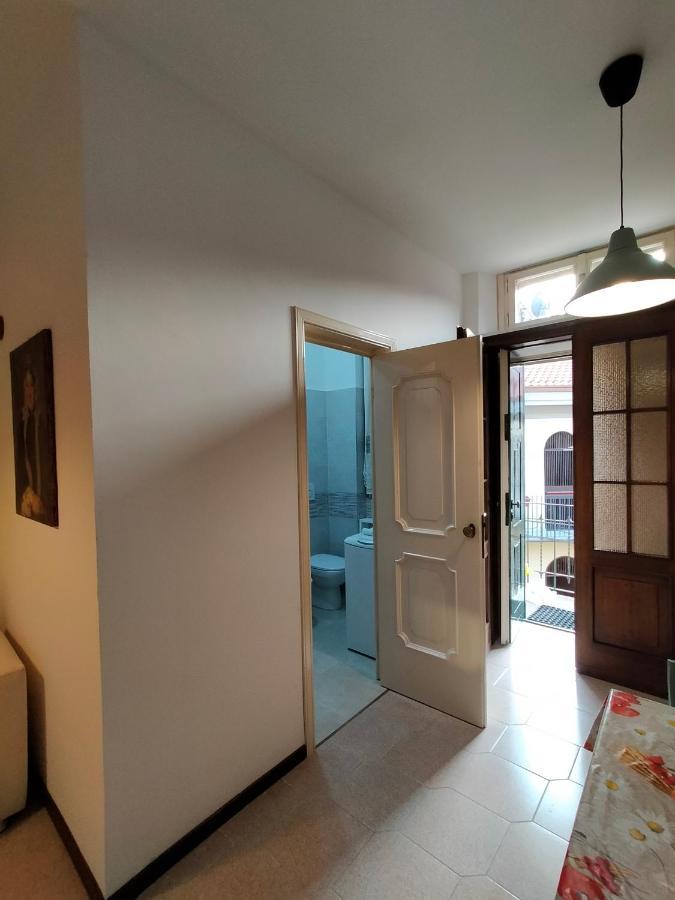 Central Guesthouse Cir 015146-Cni-01484 Milano Dış mekan fotoğraf