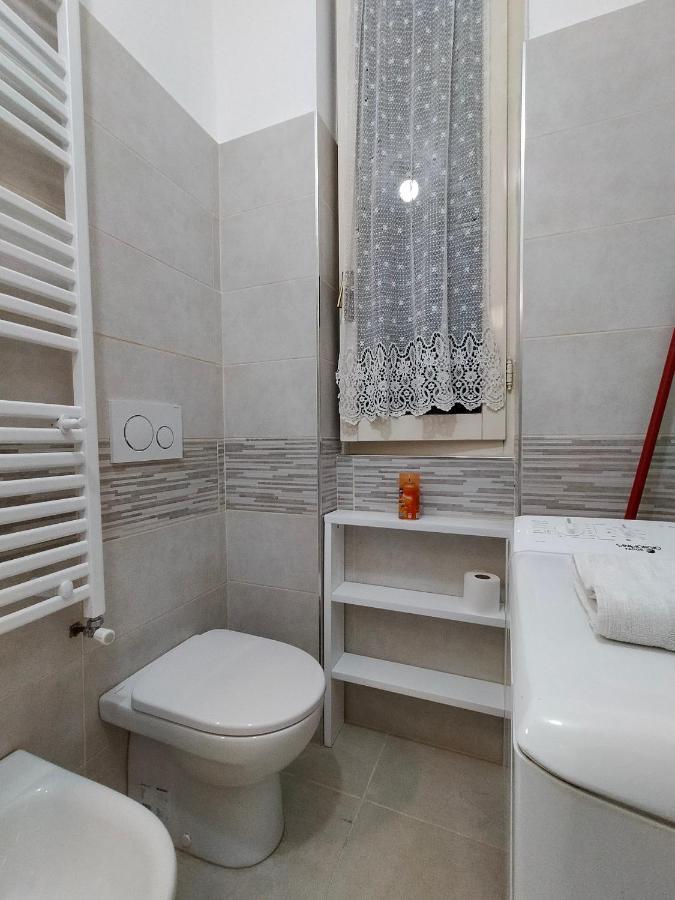 Central Guesthouse Cir 015146-Cni-01484 Milano Dış mekan fotoğraf