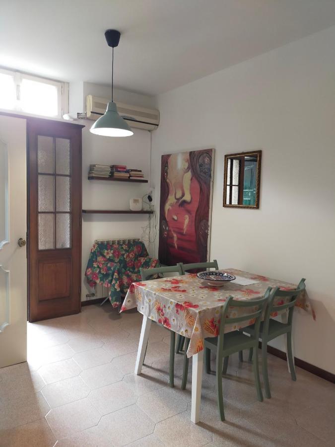 Central Guesthouse Cir 015146-Cni-01484 Milano Dış mekan fotoğraf